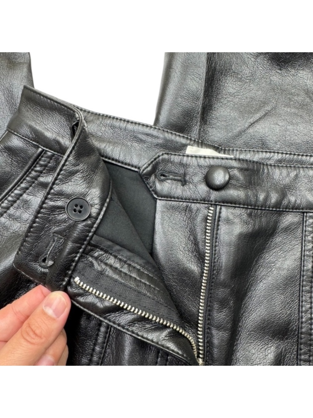 Wilfred Aritzia Black Faux Leather High Rise Straight Leg Pants Size 4 - Picture 10 of 10